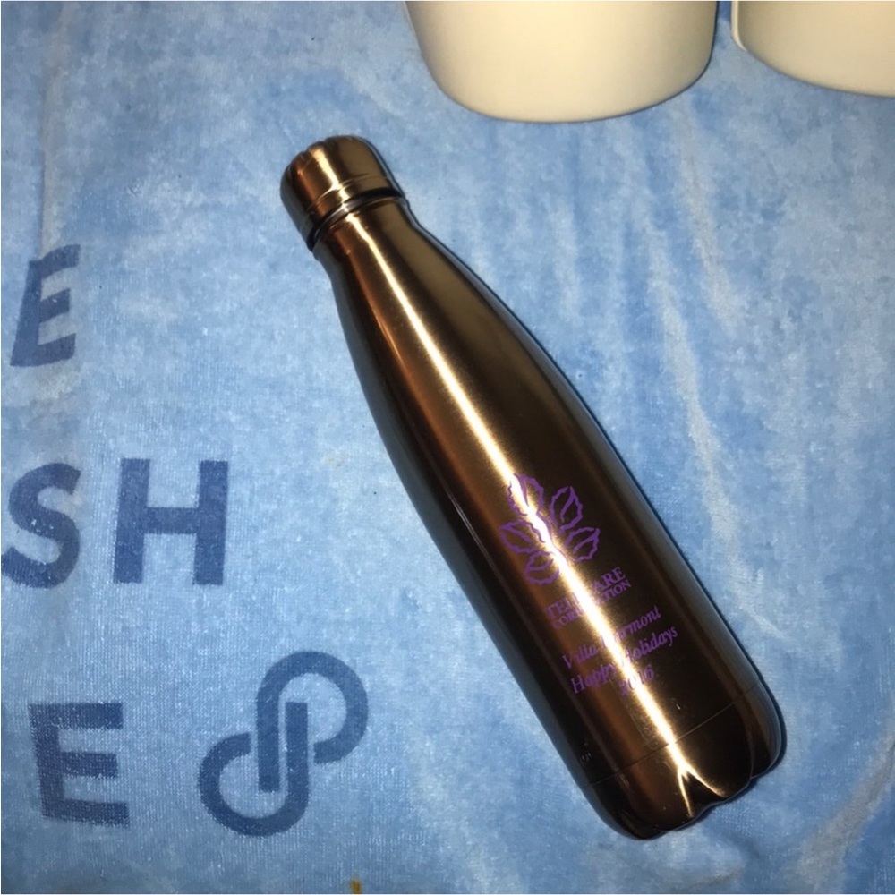 Telecare corporation villa fairmont holiday 2016 gold Insulated Water Bottle